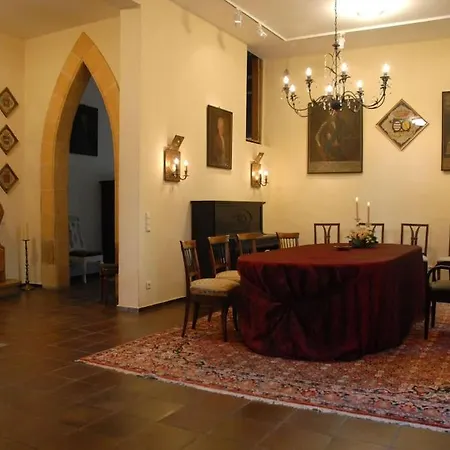 Haus Keppelborg: Zi Elisabeth Mit Burgmauerblick