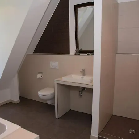 Haus Keppelborg: Zi Elisabeth Mit Burgmauerblick *