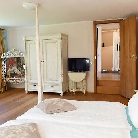 Haus Keppelborg: Zi Elisabeth Mit Burgmauerblick * Heek